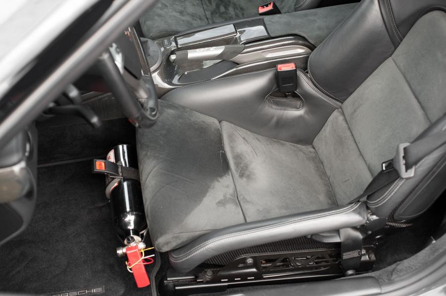Интерьер Porsche 911 GT2 (997) 2008 года  (NA) (фото 37 из 107)